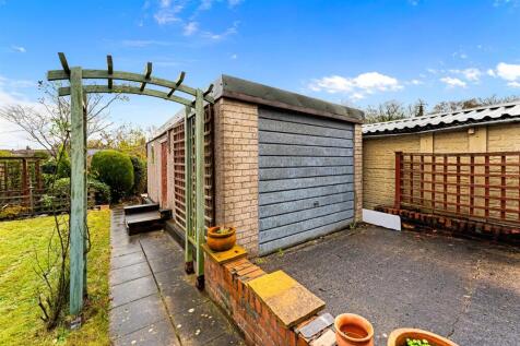 22 HAWTHORNE DRIVE-8.jpg