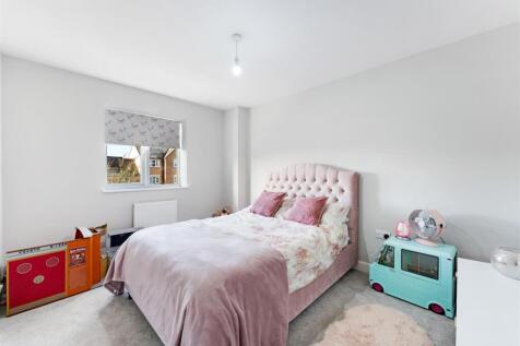 6 Lark Hill Court-21.jpg