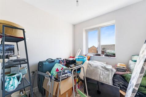 6 Lark Hill Court-20.jpg