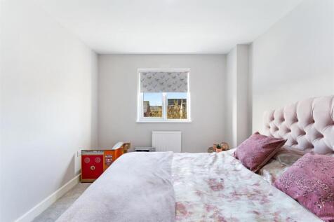 6 Lark Hill Court-22.jpg