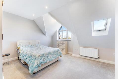 6 Lark Hill Court-12.jpg