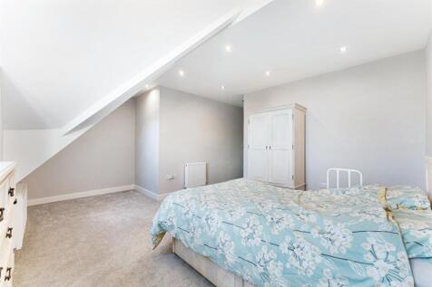 6 Lark Hill Court-13.jpg