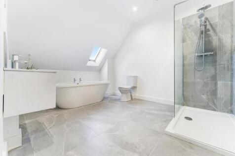 6 Lark Hill Court-10.jpg