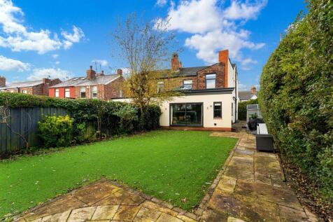 2 Old Lane rear garden 2.jpg