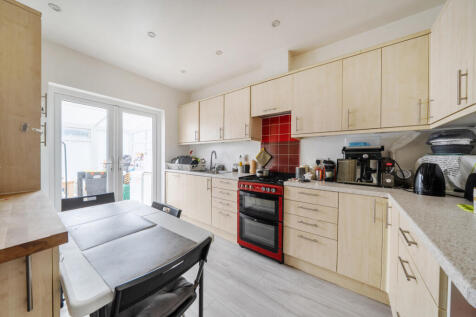 1365759-9-68ee3d2...