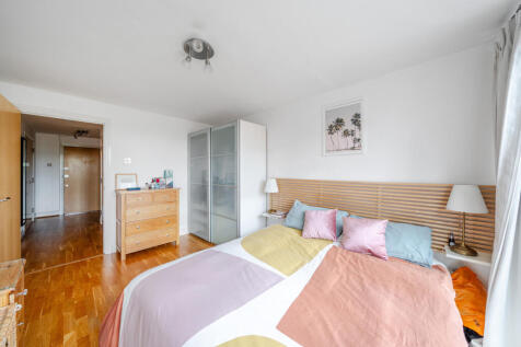 1373472-3-68ff5ef...