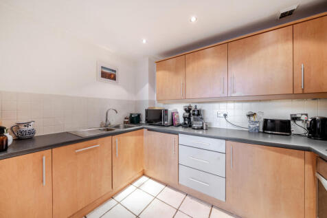 1373472-13-68ff60...