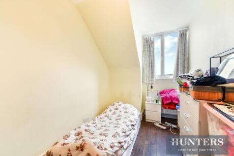 33a Wrythe bedroom 1a.jpeg