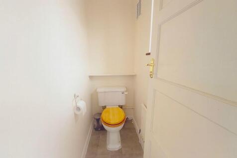 Toilet 1