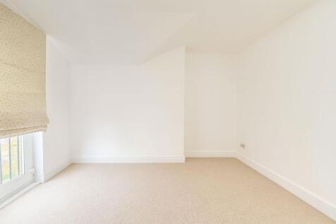 Room 4 ensuite
