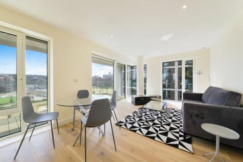Hampton House Living
