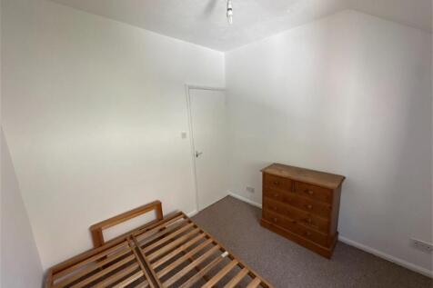 22293299_Bedroom_...