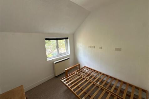 22293299_Bedroom_...