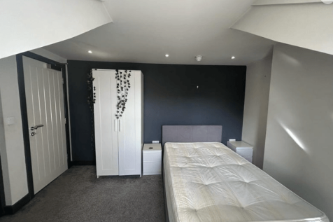 Swipe right- Superb professional house share | Cl