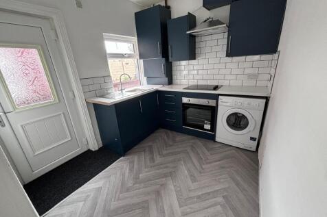 Brand new refurbished property 2 Bed Property in 