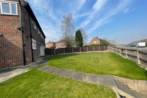 Semi Detached for rent