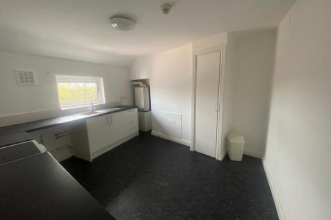 Spacious 2 Bedroom Flat near Pinderfields Hospita