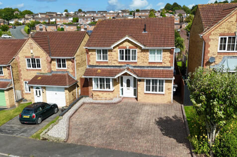 Perfectly presented 4-bedroom family home, offeri