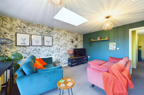 Lounge | Dining Area