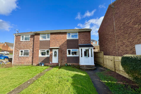 Two bedroom semi-detached home with conservatory 