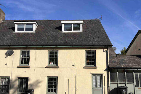 3 Bedroom Flat for Rent