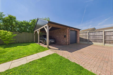 Garage &amp; Carport
