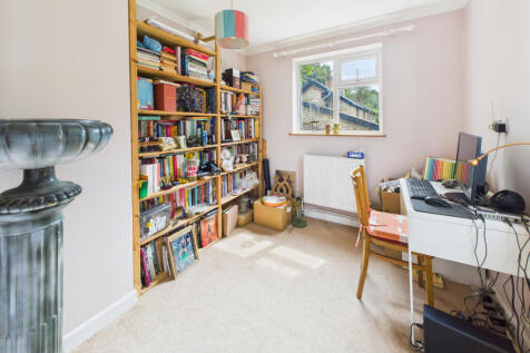Bedroom / Office