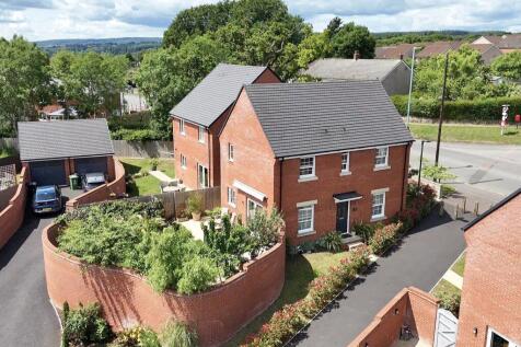 Immaculately Presented Three Bedroom Family Home.