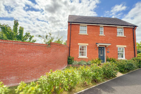 Immaculately Presented Three Bedroom Family Home.