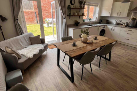 KITCHEN/ DINER
