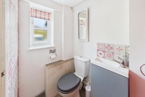 Ground Floor Cloakroom