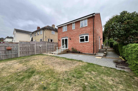 REAR GARDEN ASPECT