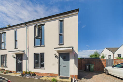 Immaculately Presented Two Bedroom Home