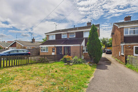 Spacious Three Bedroom Home in Great Location!