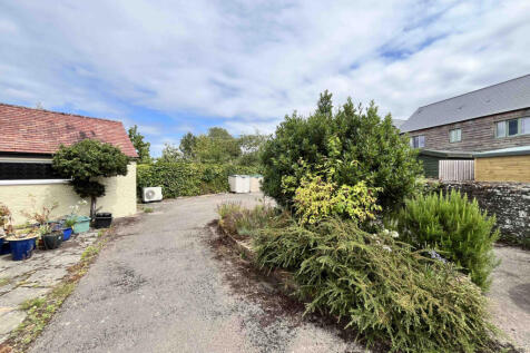 DRIVEWAY AREA