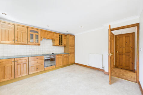 Kitchen / DIning Area