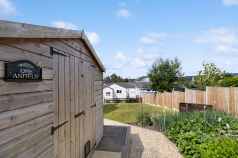 GARDEN SHED