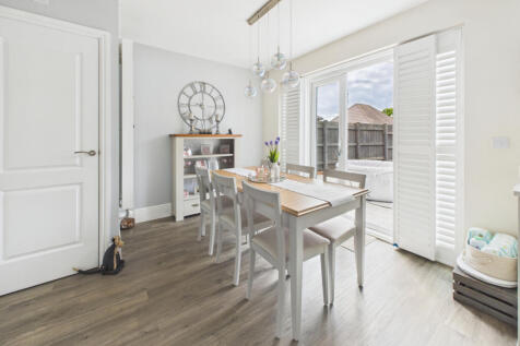 Kitchen / DIning Room