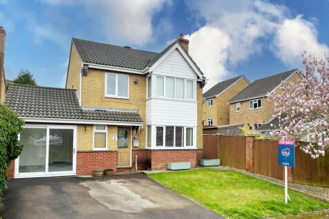 Outstanding &amp; Extended 4 Bedroom Home!