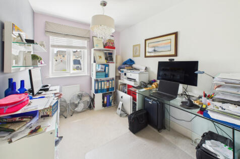 Bedroom / Office