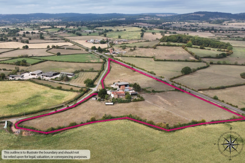 Stunning Rural Retreat! Five Bedroom Farmhouse wi