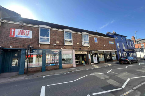 Excellent High Street Opportunity in a prime loca
