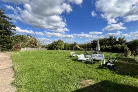 COMMUNAL GARDEN