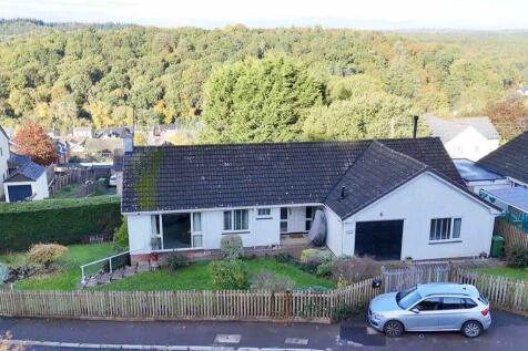 Stunning &amp; Versatile 2 / 3 Bedroom Bungalow with 