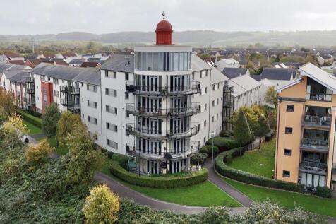 MODERN TWO-BEDROOM APARTMENT WITH BALCONY AND STU