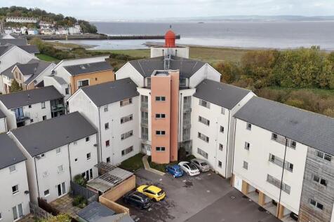 Parking &amp; Entrance