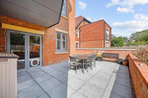 Large terrace 