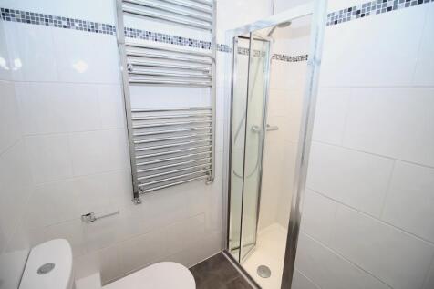 Ensuite shower rm  