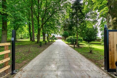Driveway Entrance