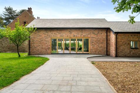Driveway &amp; Annexe